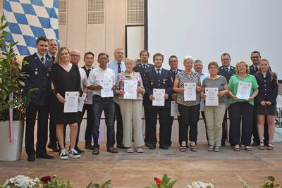 Die Mitglieder des Feuerwehrvereins Heßdorf, die für 25 Jahre Mitgliedschaft ausgezeichnet wurden.