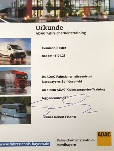 Eine Urkunde dokumentiert das erfolgreich abgeschlossene Fahrsichheitstraining. 