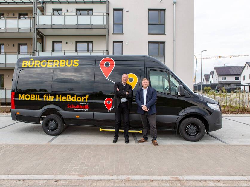 Offizielle Übergabe des Heßdorfer Bürgerbuses an die Gemeinde Heßdorf