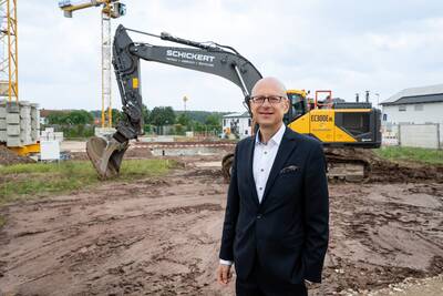 Ralph Büchele, Geschäftsführer der BayernHeim GmbH, die das Wohnprojekt später einmal vermieten und verwalten wird.