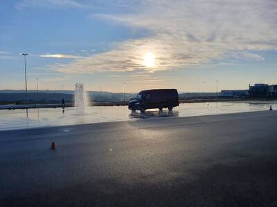 ... sondern auch darum, plötzlich auftretenden Hindernissen ...