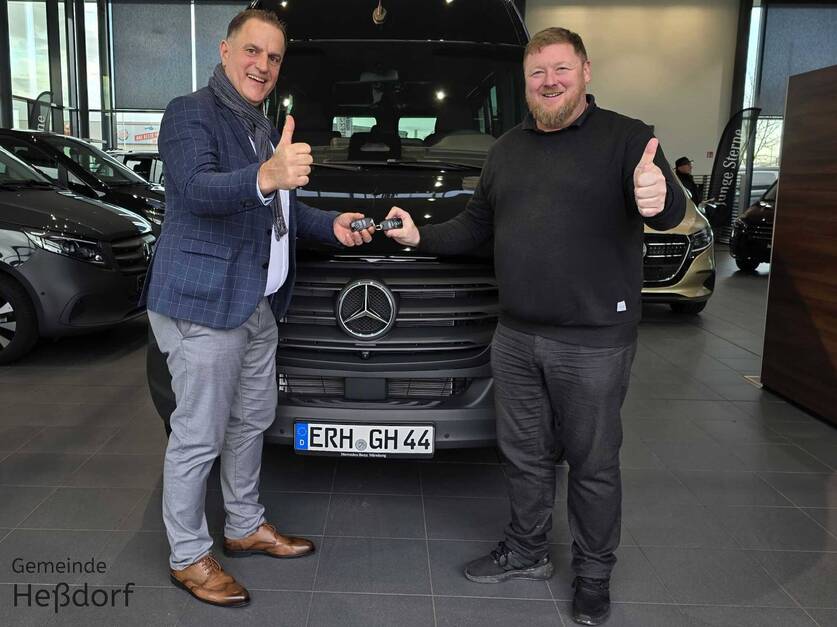 Neuer Bürgerbus Heßdorf - Übergabe