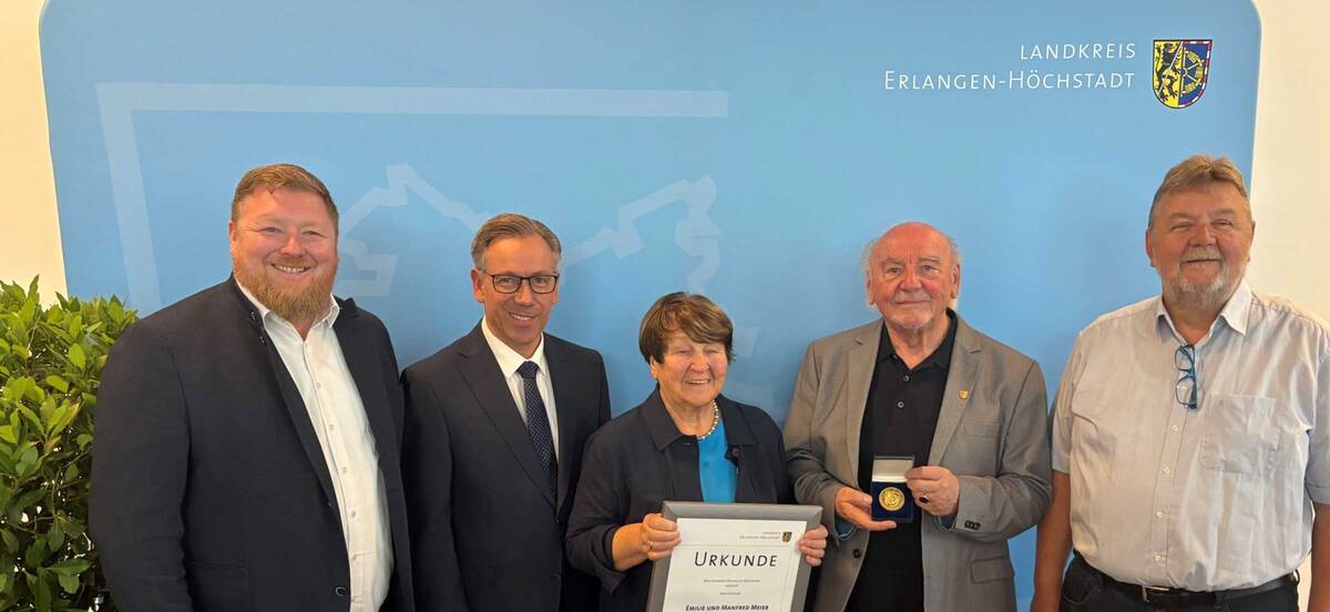 Goldenes Ehrenzeichen Landkreis ERH für Eheleute Meier aus Heßdorf - 10.07.2025