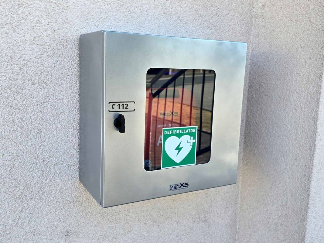 AED Defibrillator Sportheim Niederlindach