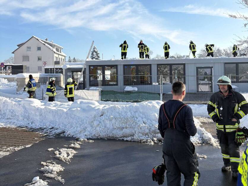 Kita Hannberg Dach von Schnee räumen 27.01.26