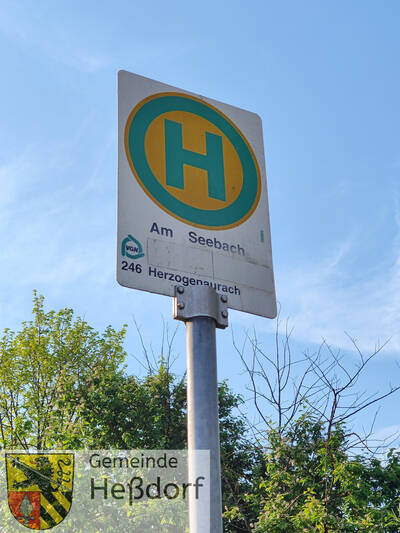 Die betroffene Bushaltestelle der Linie 246 nach Herzogenaurach wird auch nach ihrer Verlegung weiter "Am Seebach" heißen.