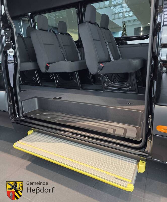 Neuer Bürgerbus Heßdorf - Stufentritt