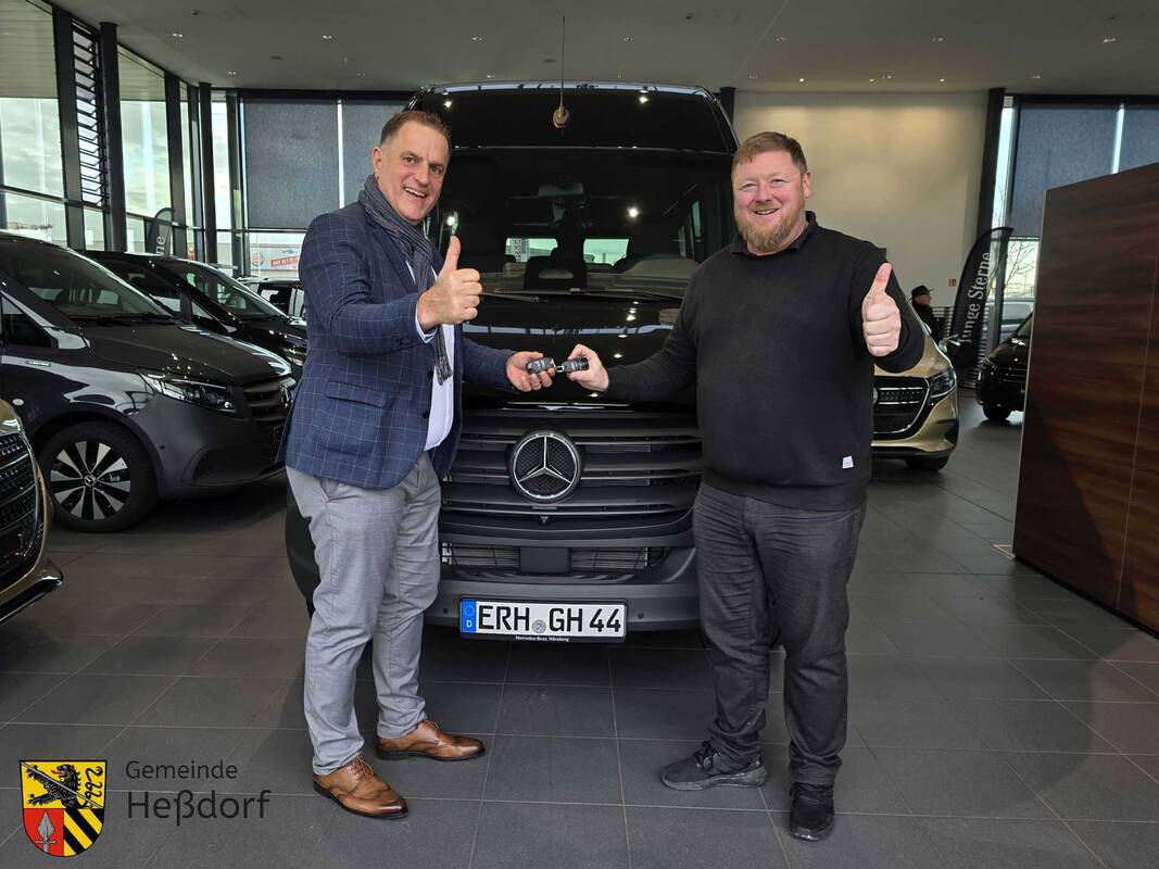 Neuer Bürgerbus Heßdorf - Übergabe