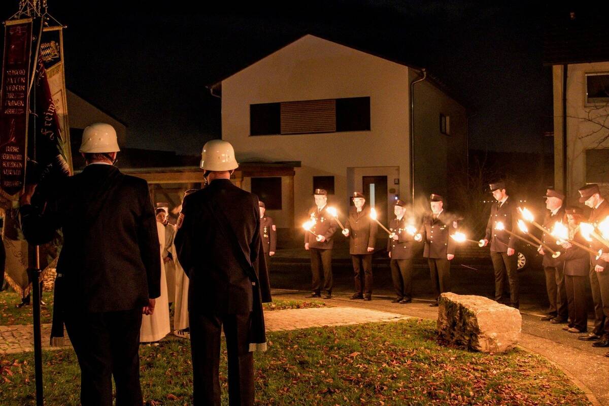 20251119 Totenehrung am Kriegerdenkmal in Untermembach