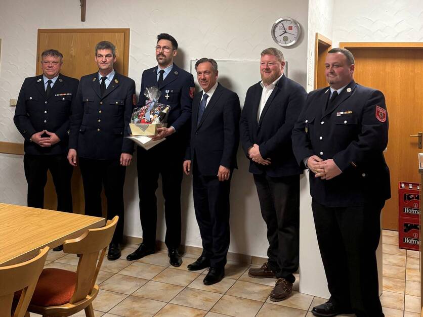 20260321 JHV Feuerwehr Hesselberg Ehrung 25-jährige Mitgliedschaft Christian Koch