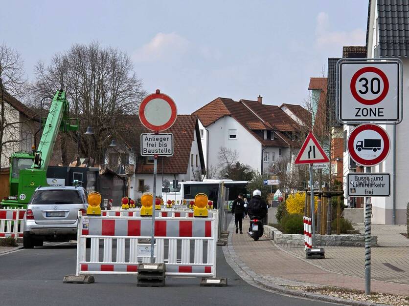 Sperrung Erlanger Straße Heßdorf 20.03. - 01.04.26