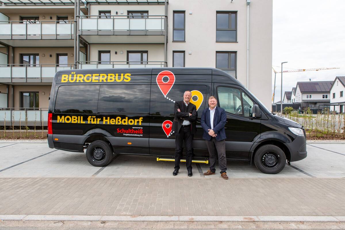 2020260416 Übergabe Bürgerbus von Schultheiß an Gemeinde_05_s-1200x800