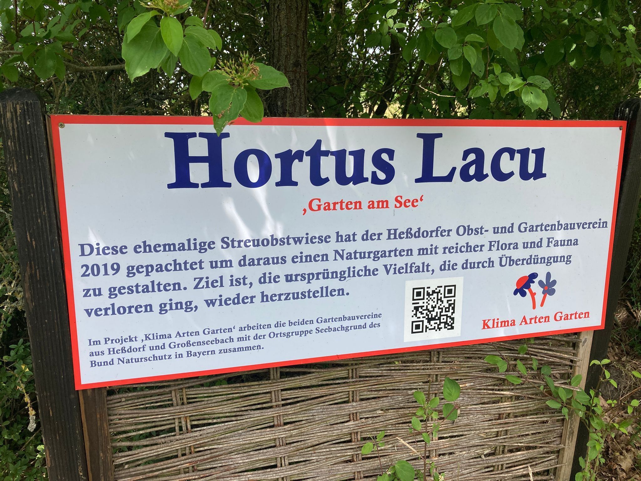 20260624-Schild-am-Eingang_Hortus_Lacu